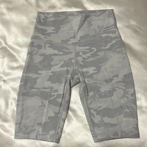 Lululemon align HR biker shorts 8”